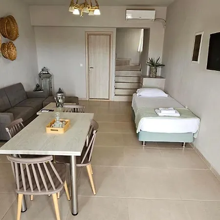 Asterisuites Aparthotel 4*